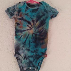 Homemade baby onesie size 6-9 months 🙃